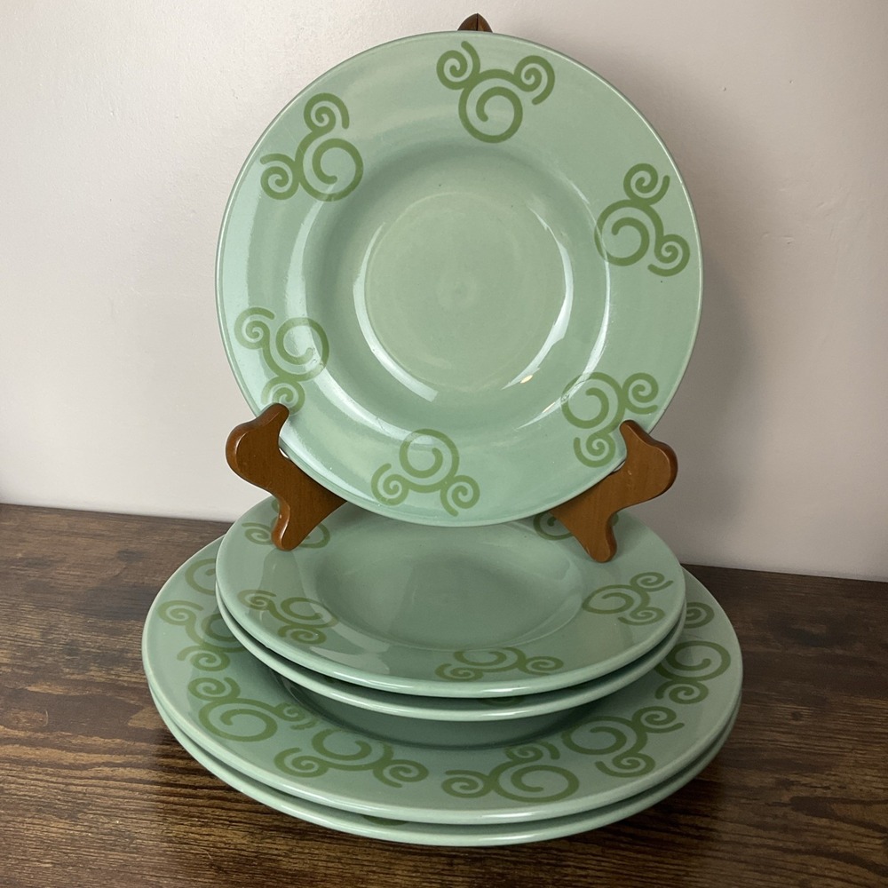 Two 11" And Three 9" Mickey Mouse Stoneware Dinner Plates Review Pictures‎